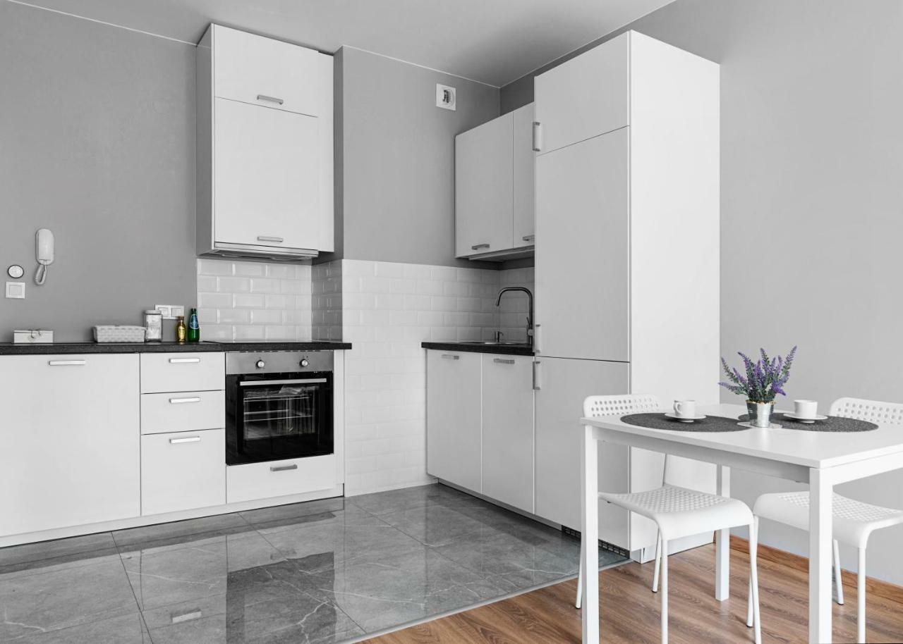 Warszawa-Wlochy Brilliant Apartment Buitenkant foto